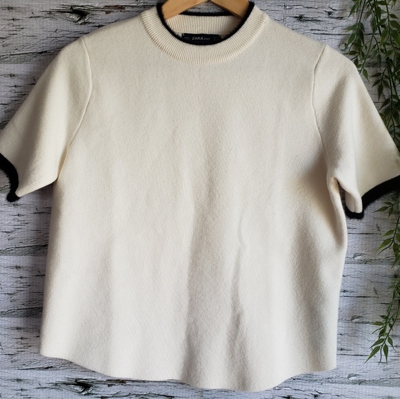 Zara Tops - Zara | Knitted Cream Top M.